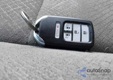 2016 Honda Odyssey Se z USA, uszkodzony, nr VIN 5FNRL5H3XGB090117